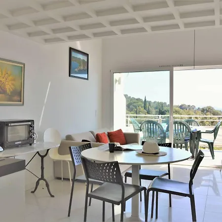 Duplex Moderne 5 Pers Avec Terrasse Et Parking - Fr-1-251-456 Le Lavandou